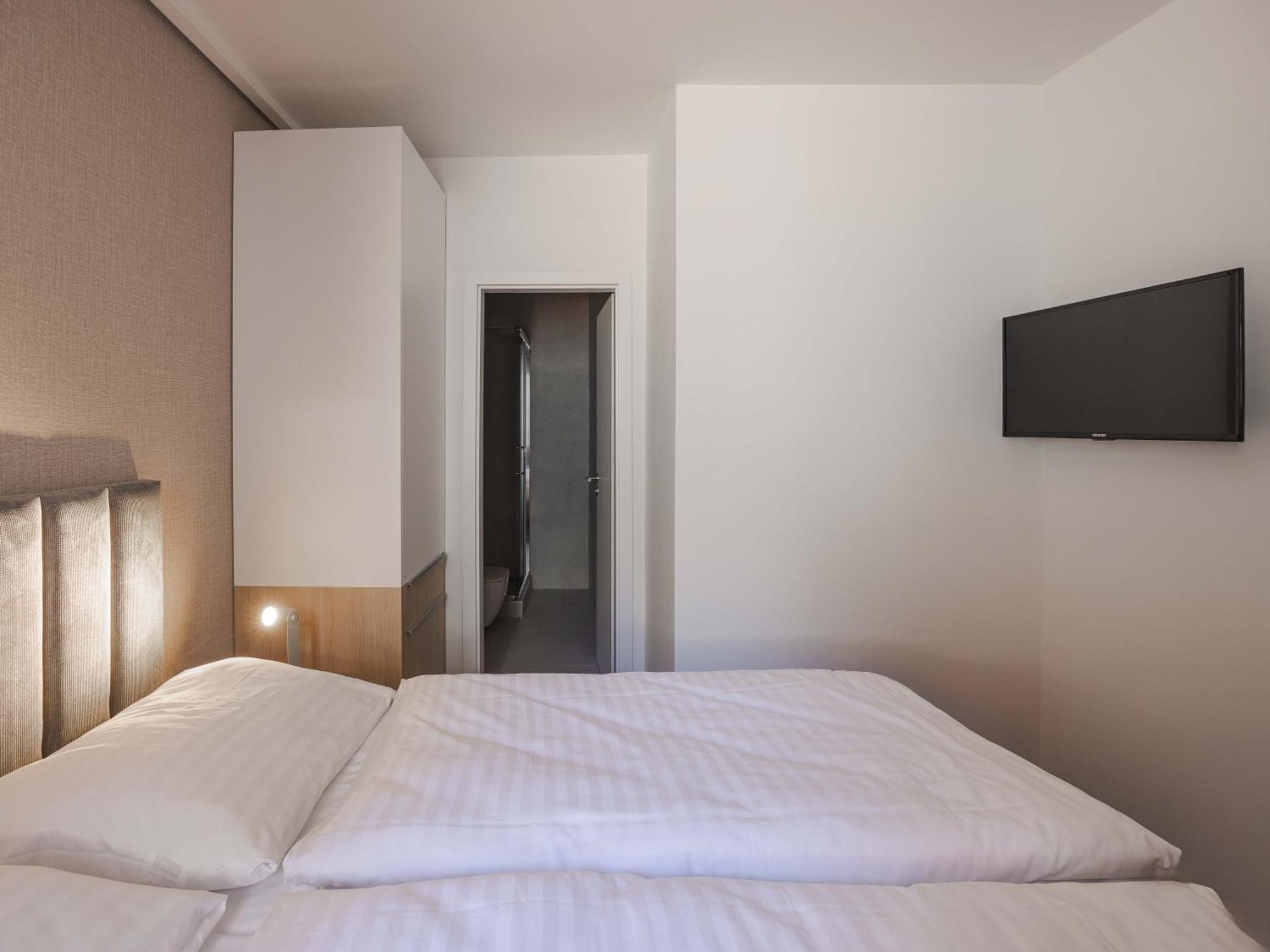 Hotel Taxis Bratislava - New Rooms Kültér fotó