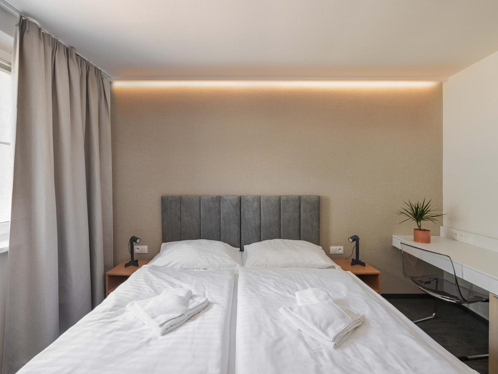 Hotel Taxis Bratislava - New Rooms Kültér fotó